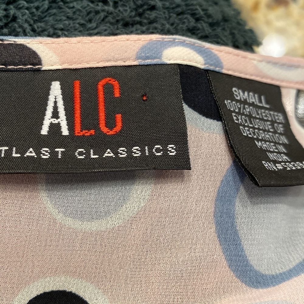ALC pullover top - Picture 8 of 8